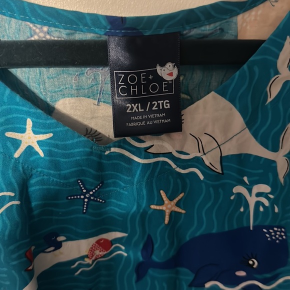 Zoe + Chloe EUC whale scrub top - Picture 3 of 3